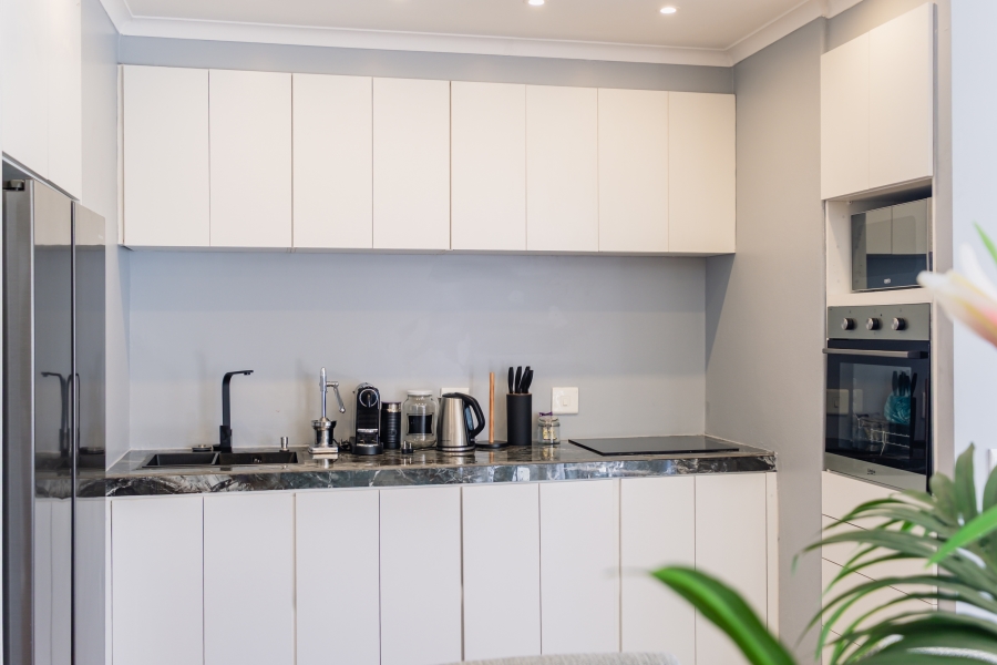 To Let 3 Bedroom Property for Rent in Sea Point Western Cape